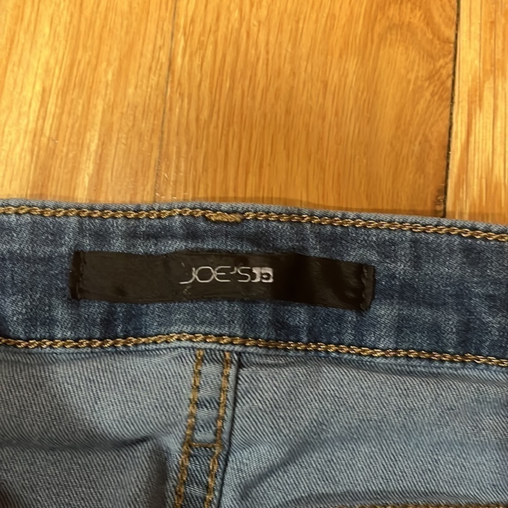 Joe’s womens skinny distressed jeans size 29. - Picture 3 of 8
